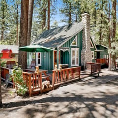 2458-Twin Pines Lodge