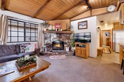 1091-Brown Bears Cabin - Image 2