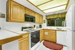 1218-Bear Golf Inn - Image 4