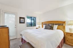 1218-Bear Golf Inn - Image 3