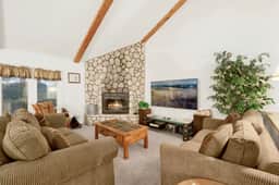 1218-Bear Golf Inn - Image 2