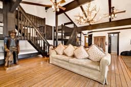 1842-Black Diamond Chalet - Image 5