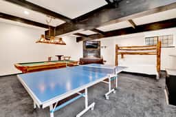 1842-Black Diamond Chalet - Image 4