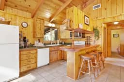 1970- Sunny Bear Cabin - Image 2