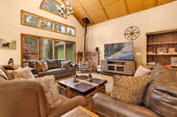2201-Apres Ski Haus - Image 3