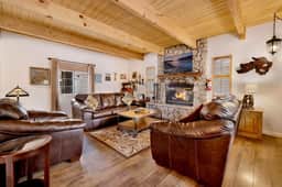 2028 - Whiskey Mountain Lodge - Image 2