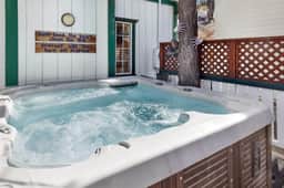 2028 - Whiskey Mountain Lodge - Image 2