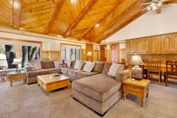 2030-Bearfoot Lodge - Image 4