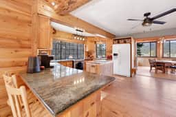2142-The Alps Lodge - Image 5