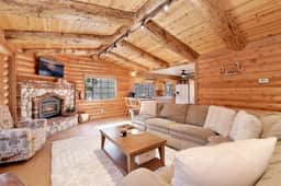 2142-The Alps Lodge - Image 2