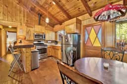 2191-Pine Cone Cottage - Image 5
