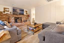 2277-Robinhood Chalet - Image 2