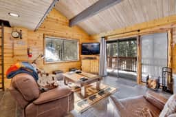 2278-Smith Chalet at Snow Summit - Image 4