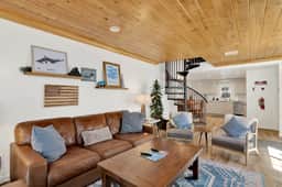 2293-Green Canoe Cabin - Image 3