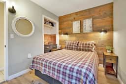 2315-Beary Cozy Cabin - Image 4