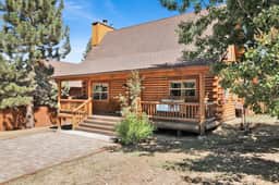 2455-Binky's Mountain Hideaway - Image 2