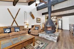 2461-Smith Summit Chalet - Image 3