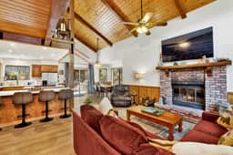 2490-Four Little Bears Cabin - Image 3