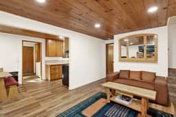 2492-Highland Oaks Retreat - Image 2