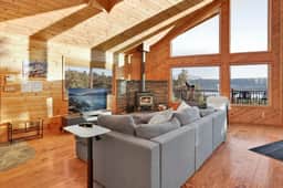 2520-High-Top Lakeview Chateau - Image 2