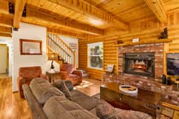 2561-Cub's Cabin - Image 5