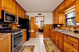 564-Quiet Cabin - Image 5
