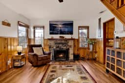 564-Quiet Cabin - Image 4