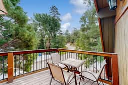 709-Primrose Cabin - Image 4
