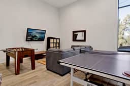 603-Hillside Hideaway - Image 5