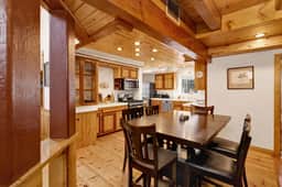 445-Summit Hideaway - Image 4