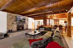 445-Summit Hideaway - Image 3
