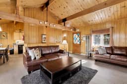 2576-Sweet Cabin Home Gateway - Image 4