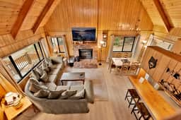 2585-Lakeview Pines Log Cabin - Image 3