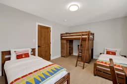 2596-Pine Woods Retreat - Image 4