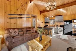 2609- Sweet Dreams Cabin - Image 4