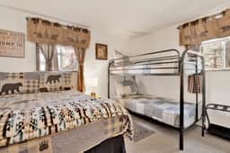 2609- Sweet Dreams Cabin - Image 2
