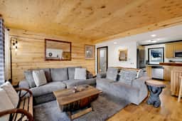 2558 - Highland Hideaway - Image 4