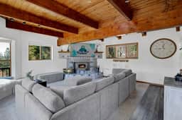 2654- Canyon Crest Ski View Chalet - Image 3
