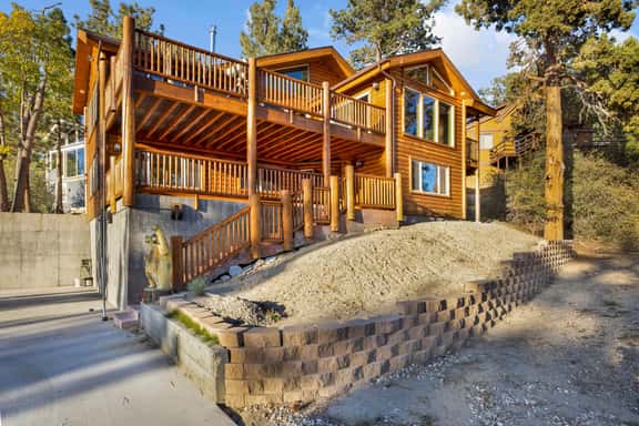 2141-Silver Tip Chalet - Image 1
