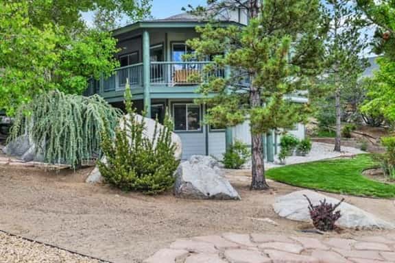 2220-Castle Glen Gem - Image 1