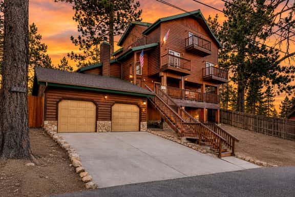 2507-Temple Bear Chalet - Image 1