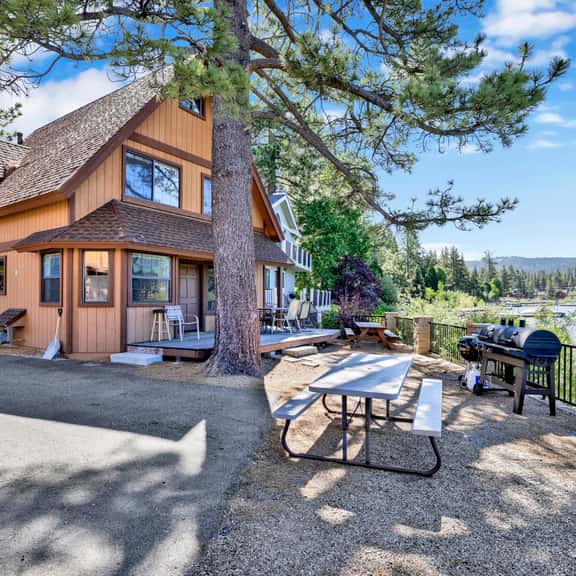 114-Breezy Estate - Image 1