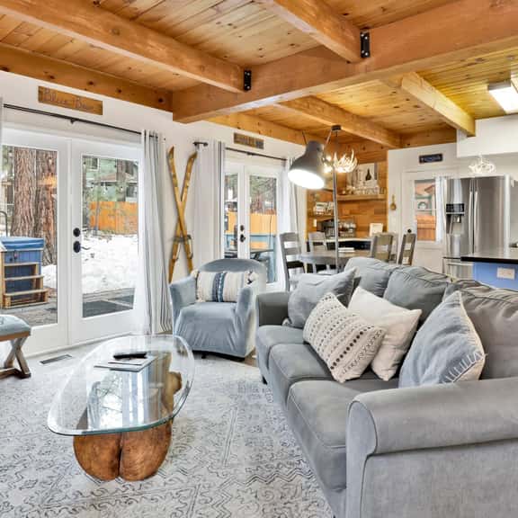 2045-Blue Bear Chalet - Image 1