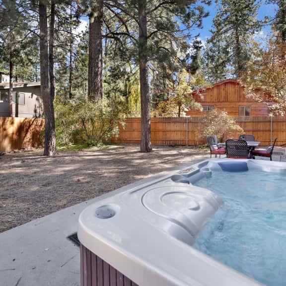 2080-Eagle Point Lodge - Image 1