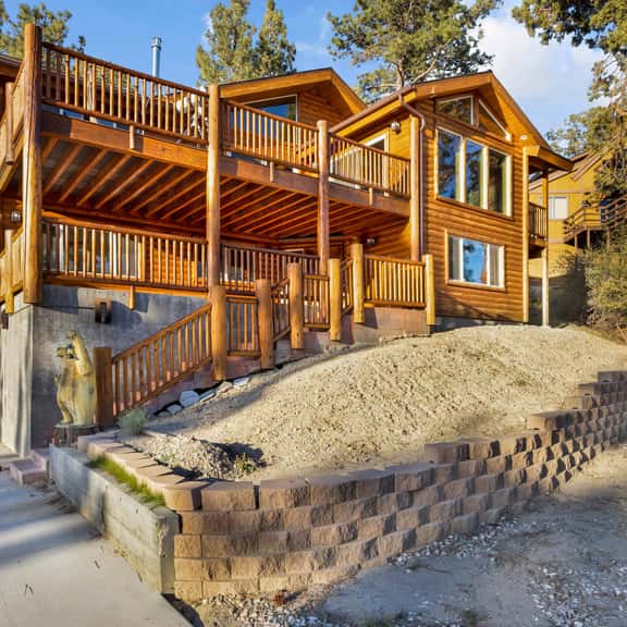 2141-Silver Tip Chalet - Image 1