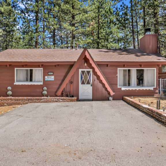 2191-Pine Cone Cottage - Image 1
