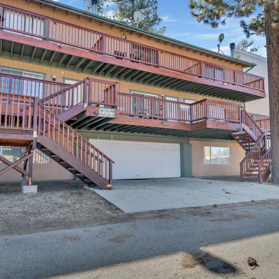 2205-Brownie's Den - Image 1