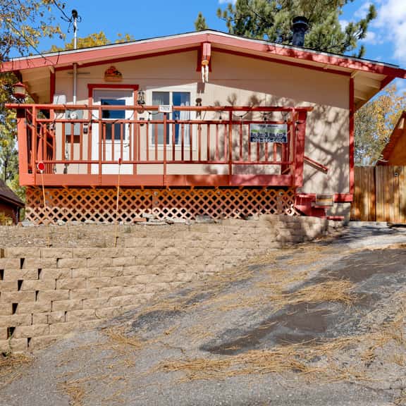 2215-Ski View Chalet - Image 1