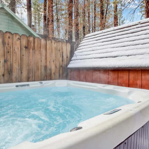 2275-Bearadise Cottage - Image 1