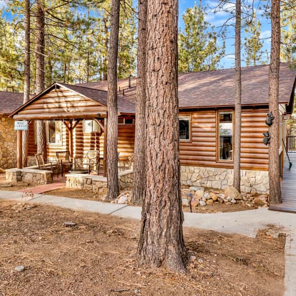 2380-Mockingbird Mountain Getaway - Image 1